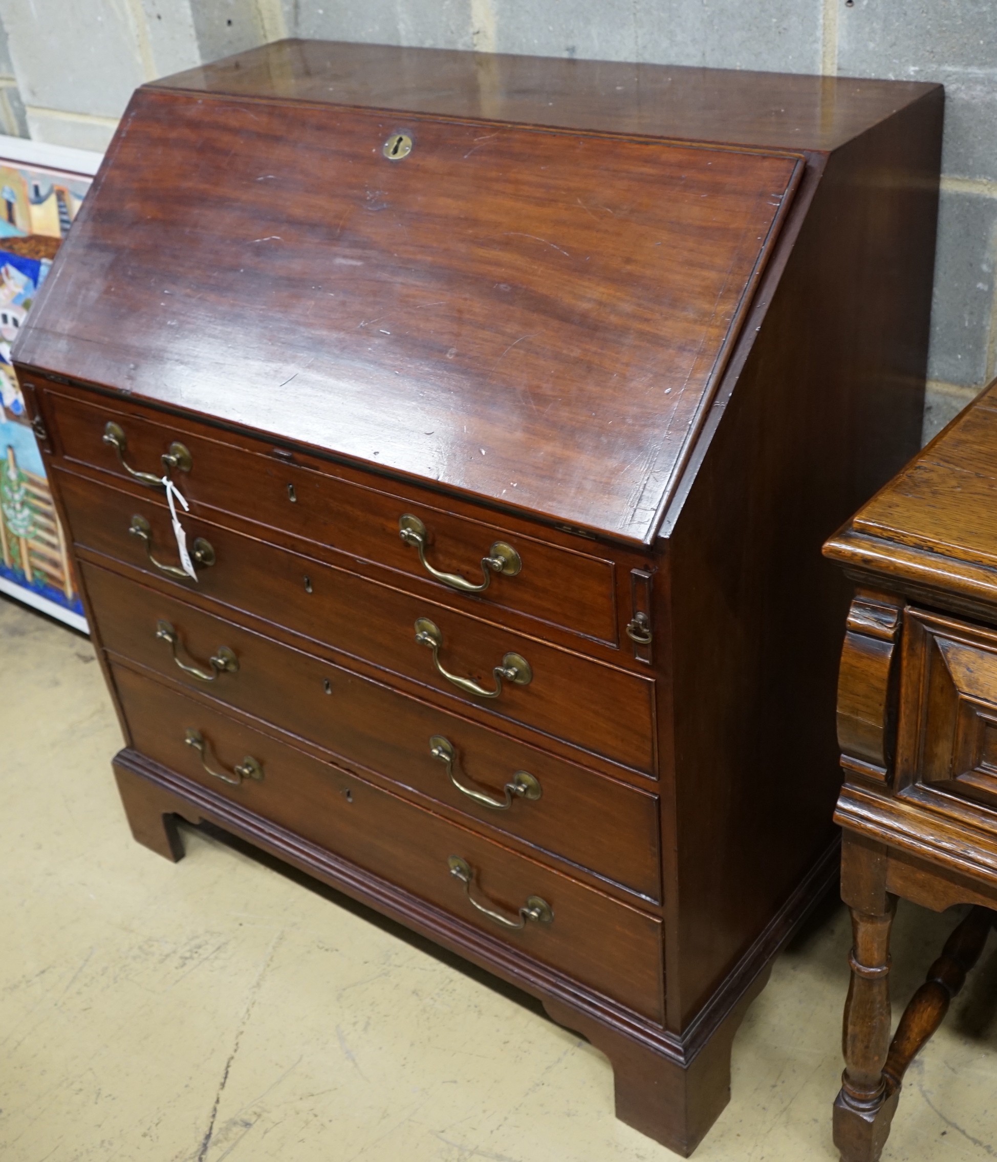 A George III mahogany bureau, width 91cm, depth 54cm, height 102cm